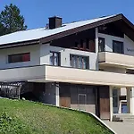 شقة Tgesa Val By Interhome *